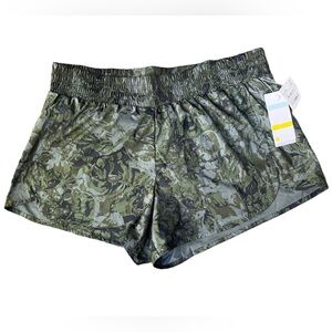 NWT Zella Shorts - Green Urban Elizabeth Floral *3.5”